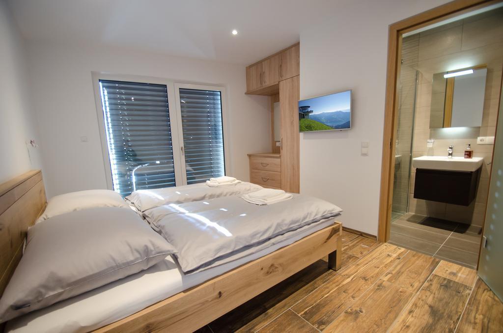 Superb Alpine Lodges By All In One Apartments Zell am See Exterior photo